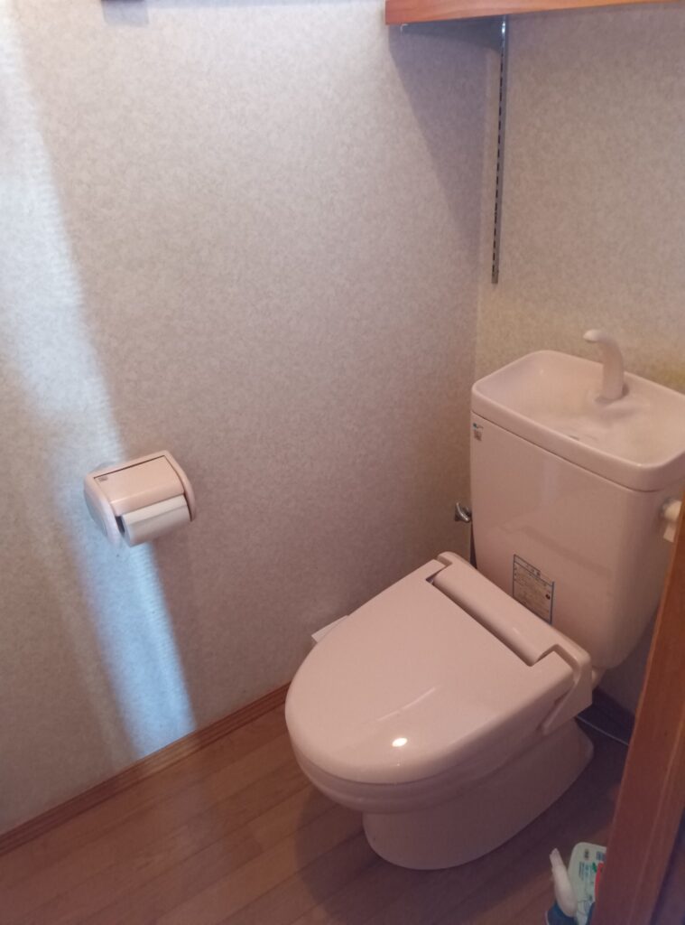 トイレ 日の出町 T様邸 before
