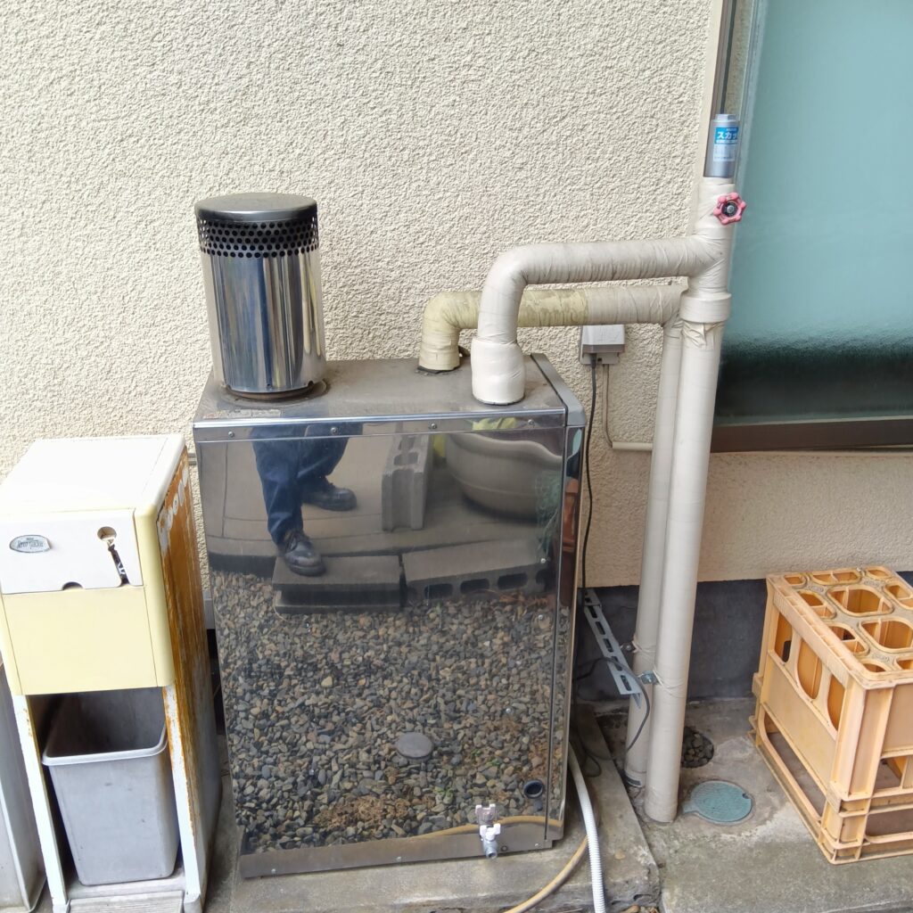 灯油給湯器→ふろ給湯器（エコジョーズ） 福生市 M様邸 before