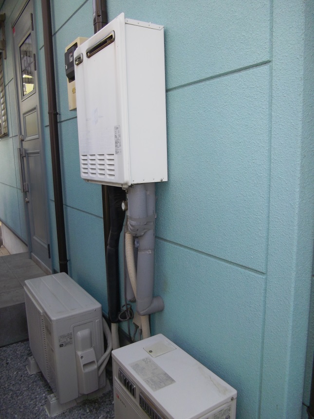 灯油熱源機＋ふろ給湯器→高効率ガス暖房付ふろ給湯器　あきる野市 Y様邸 before