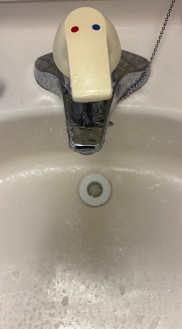 洗面水栓 八王子市 K様邸 before
