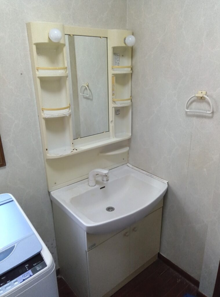 洗面化粧台 福生市 S様邸 before