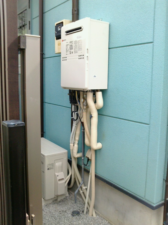 灯油熱源機＋ふろ給湯器→高効率ガス暖房付ふろ給湯器　あきる野市 Y様邸 after