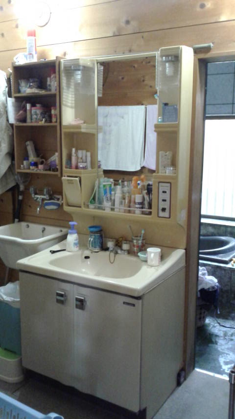 洗面化粧台　福生市 I様邸 before