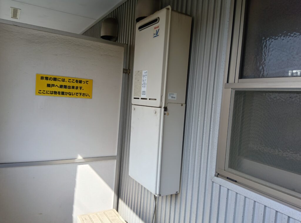 給湯器・ビルトインコンロ 福生市 集合住宅F before