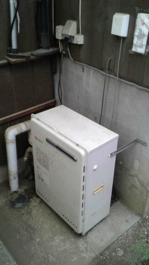 ふろ給湯器（エコジョーズ） 羽村市 H様邸 before
