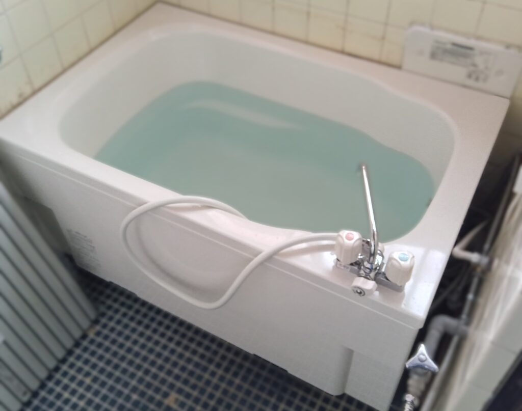 給湯器(ホールインワン)・浴槽 羽村市 T様邸 after